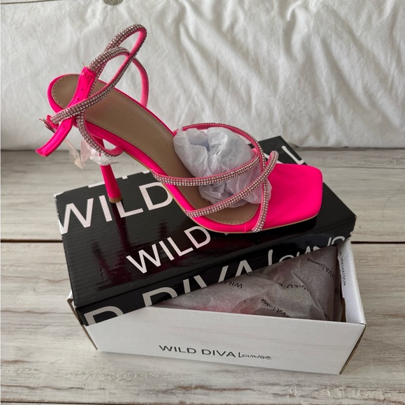 NEW Wild Diva Hot Pink Embelished Strappy heel - Picture 6 of 7